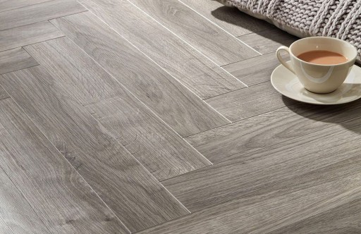 Panele Podłogowe Jodełka BerryAlloc Chateau plus Java Light Grey