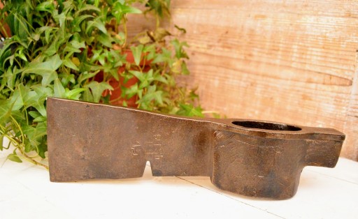Ориг. Старинный кованый топор топорище 1,5 кг OSOWIEC