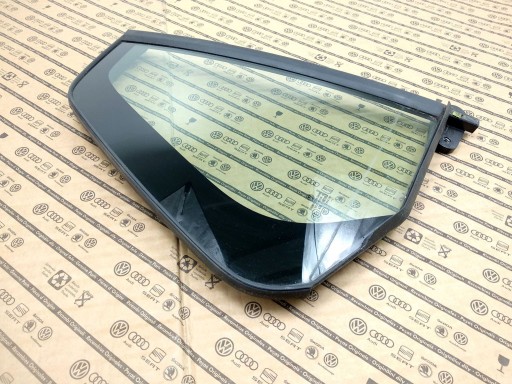 Окно дверей орг вправо заднее VW Golf VII 5G6845214