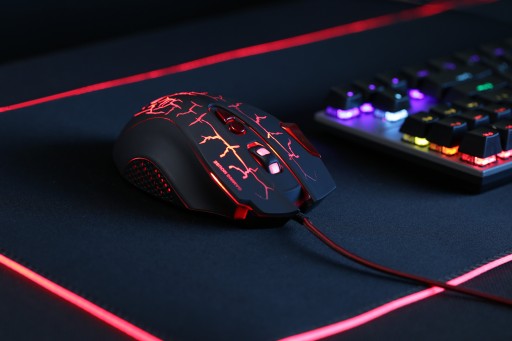 ИГРОВАЯ МЫШЬ ИГРОВАЯ МЫШЬ со светодиодной подсветкой RGB 6400DPI