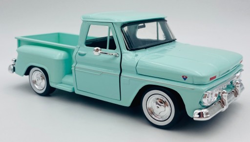 GMC C1000 Fenderside 1966 Пикап 1:24 Motormax 79379 светло-зеленый