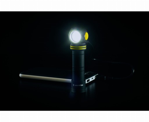 Фонарик Armytek Elf C2 Micro USB /v.2/ с аккумулятором