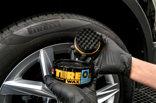 Soft99 Tire Black Wax Твердый воск для шин