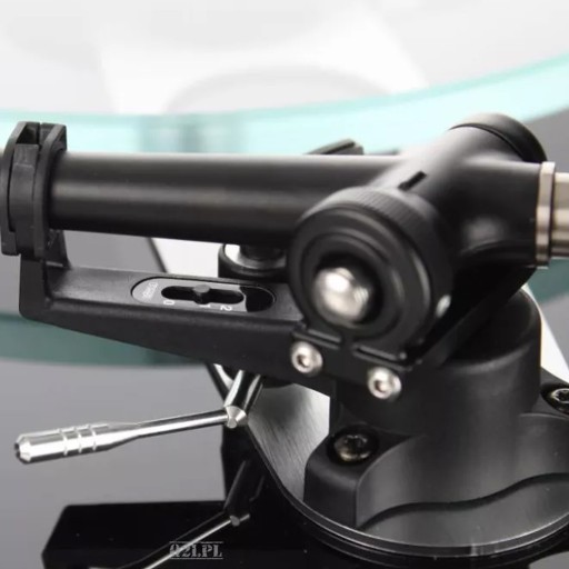 ПРОИГРЫВАТЕЛЬ REGA PLANAR 3 ПОВОРОТА С ММ КАРТРИДЖЕМ REGA ELYS 2 HI-END ЧЕРНЫЙ ГЛЯНЦЕВЫЙ