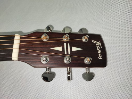 FRAMUS LEGACY FF 14 SV FOLK YW — новая акустическая гитара, отрегулированная мастером-гитарщиком