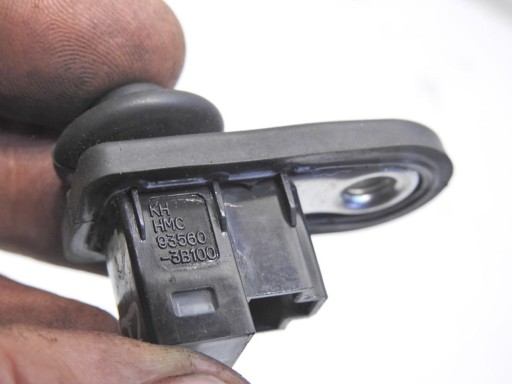 ДАТЧИК ЗАКРЫТИЯ ДВЕРИ KIA CEED I LIFT 93560-3B100