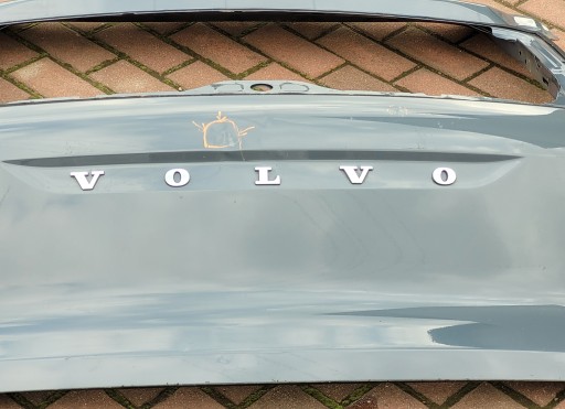VOLVO XC40 17-22 задняя крышка багажника