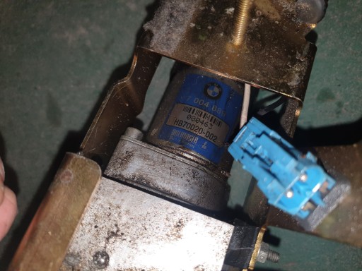 BMW E39 Pompa klapy bagażnika 7015684 7004889