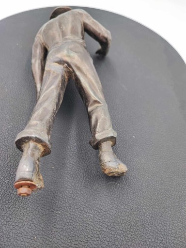 Старинная статуэтка литейщика, высота 25 см.