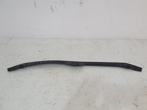 AUDI A4 B9 ПРОКЛАДКА ПЕРЕДНЕГО КАПОТА 8W0823124