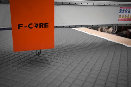 TIR RUGS IVECO HIWAWAY CULPRIT стеганая кожа