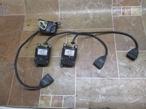 МОТОР РЕГУЛИРОВКИ ОБОГРЕВАТЕЛЯ AUDI A6 C4 A4 B5 0132801019 4A08205111A