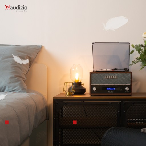 Проигрыватель с FM-радио DAB+, Bluetooth, функцией будильника/стильный Audizio