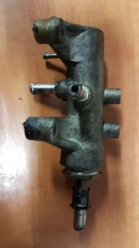 РАСПРЕДЕЛИТЕЛЬ ТОПЛИВА SAAB VECTRA C 1.9 55183043 150K