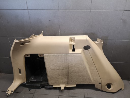 КРЫШКА БАГАЖНИКА ЛЕВАЯ VW TOUAREG 7L6863819A