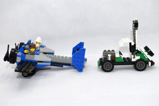 LEGO 5987 Дино-исследовательский комплекс «Искатели приключений» Дино