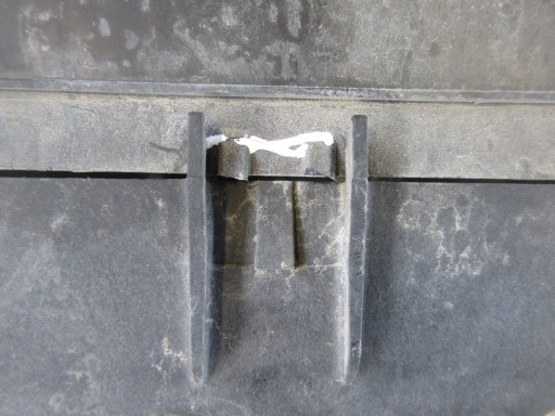 КОРПУС АККУМУЛЯТОРНОЙ БАТАРЕИ VW POLO IV 600915419