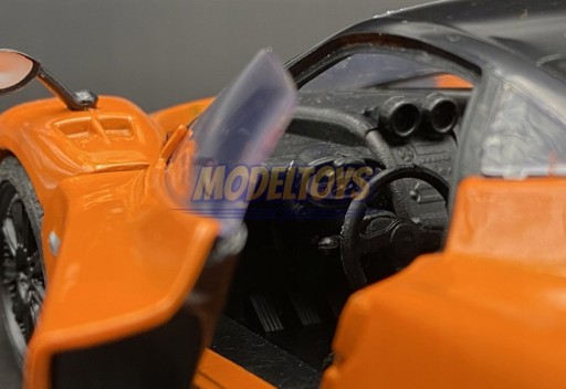 PAGANI Zonda F 1:24 модель Motormax 73369 оранжевый