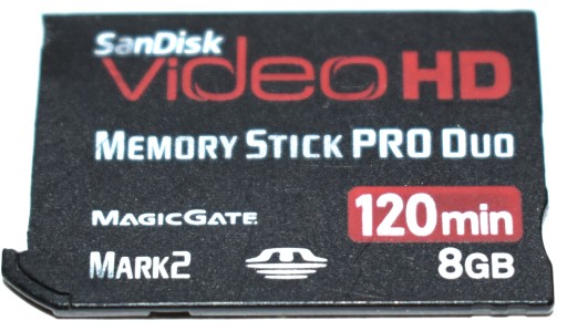 Карта памяти SANDISK 8 ГБ.