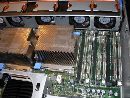 Dell PowerEdge R710, 2 6-ядерных процессора iDRAC6, 96 ГБ, 23%