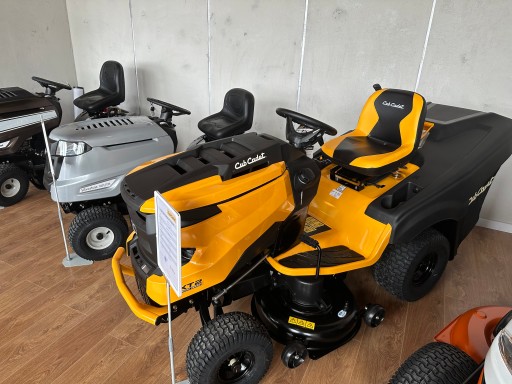 Садовый трактор-газонокосилка Cub Cadet XT2 PR106 22 л.с. V-TWIN ENDURO