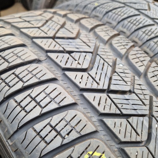 PIRELLI SCORPION ЗИМА 215/65R16 98H 6 мм 4X