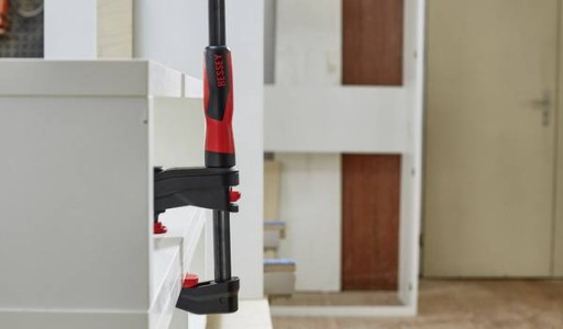 ЗАЖИМ С ФОНАРЕМ 150/60MM GK15 BESSEY