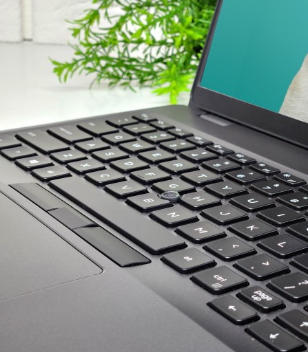 НОУТБУК ДЛЯ РАБОТЫ И ИГРЫ Dell 15,6 i5 4x3,9 ГГц TURBO SSD 512 ГБ 16 ГБ FULLHD