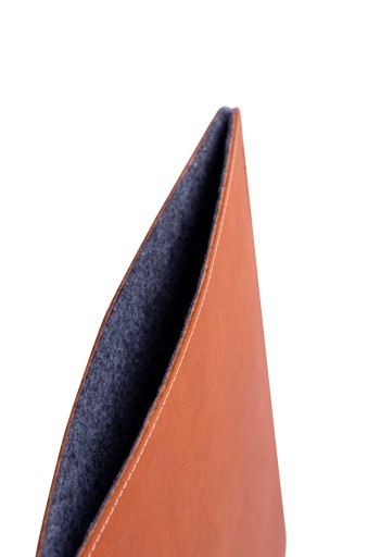 Чехол Baltan для ноутбука Macbook Sleeve MAC 13 AIR [M2] коричневый натуральная кожа