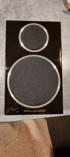 WHARFEDALE DIAMOND 210 СТАЦИОНАРНЫЕ КОЛОНКИ