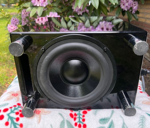 Активный сабвуфер Monitor Audio Radius 360
