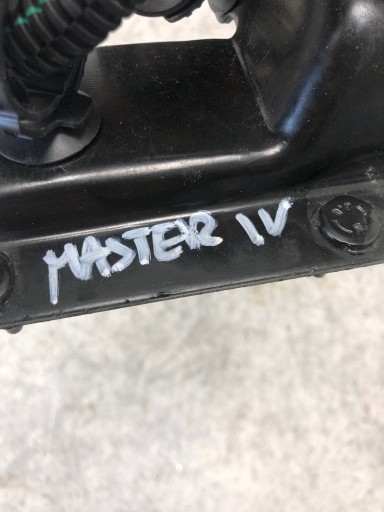 ВОДОНАГРЕВАТЕЛЬ RENAULT MASTER IV 276258477R