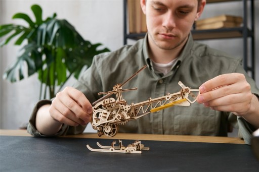 Деревянный механический 3D-пазл «Мини-вертолет» uGEARS Premium Puzzle