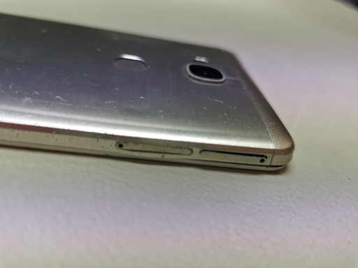HONOR 5X KIW-L21 ПОВРЕЖДЕН
