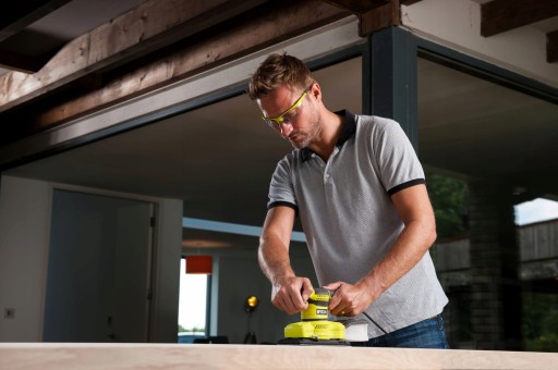 ЭЛЕКТРИЧЕСКАЯ МНОГОФУНКЦИОНАЛЬНАЯ ШЛИФОВАЛЬНАЯ МАШИНА RYOBI 200 Вт RSS200-G