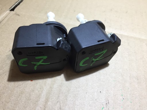 AUDI A6 C7 SILNICZEK REGULACJI LAMP 008830