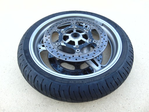 YAMAHA FJR 1300 06-12 ПЕРЕДНЯЯ ШИНА КОЛЕСА 120/70-17