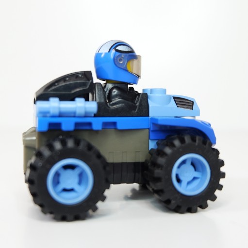 LEGO RACERS 8358 Двигатель для внедорожника с отводом назад