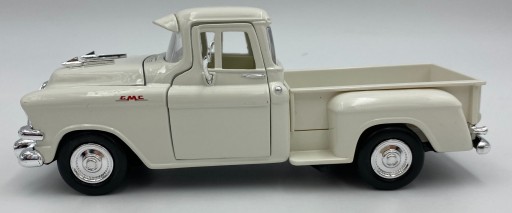 1957 GMC Blue Chip Pick-up кремовый 1:24 Motormax 79383