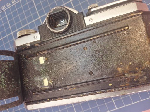 корпус старого фотоаппарата SLR EDIXA WIRGIN