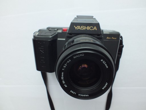 Yashica 230 AF + Yashica Lens 35-70 мм 1:3,3-4,5 Макро + 70-210 мм + бесплатно