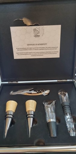 Korkociąg Luxury Line Laguiole z akcesoriami Eleganckie pudełko