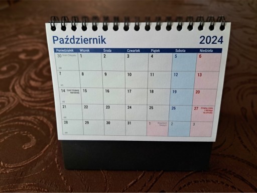 ШКОЛЬНЫЙ календарь на 2024/25 год ЕЖЕМЕСЯЧНОЕ место для записей