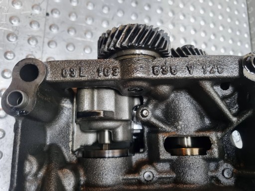 Валы масляного насоса 03L103535 AUDI A4 B8 LIFT VW T5 T6 2.0 TDI CFC CCH CGLC