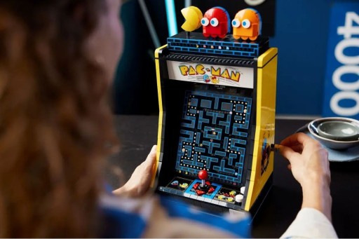 LEGO Icons Automat do gry Pac-Man 10323