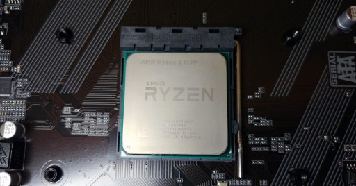 Процессор AMD Ryzen 3 1200 4 x 3,1 ГГц поколения 1