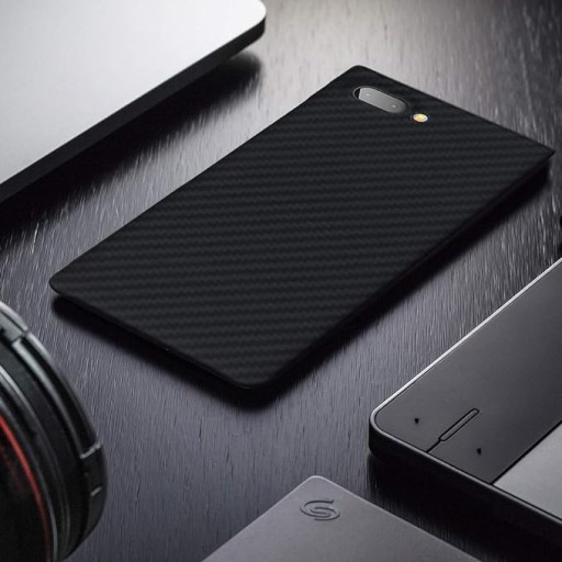 Чехол CALIBER CARBON FIBER BlackBerry KEYдва