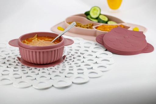 InnoGIO Силиконовая миска в виде совы с розовой крышкой.