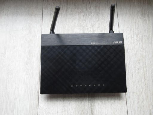 Беспроводной маршрутизатор ASUS RT-N12E, 300 Мбит/с, РЕАЛЬНОЕ ФОТО