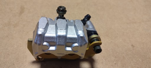 Тормозной суппорт передний правый Yamaha Rhino 700 2008-13 OEM 3LD-2580T-01-00